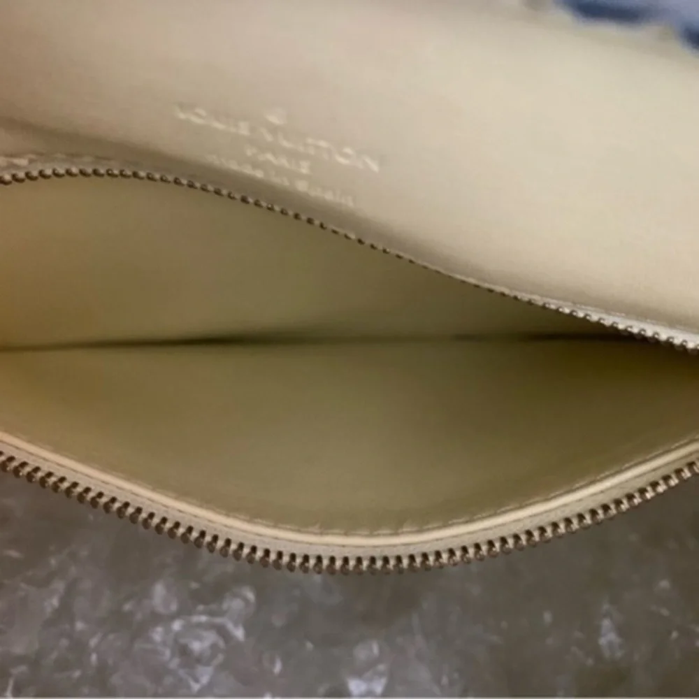 LOUIS VUITTON Houston Yellow Vernis Bag
